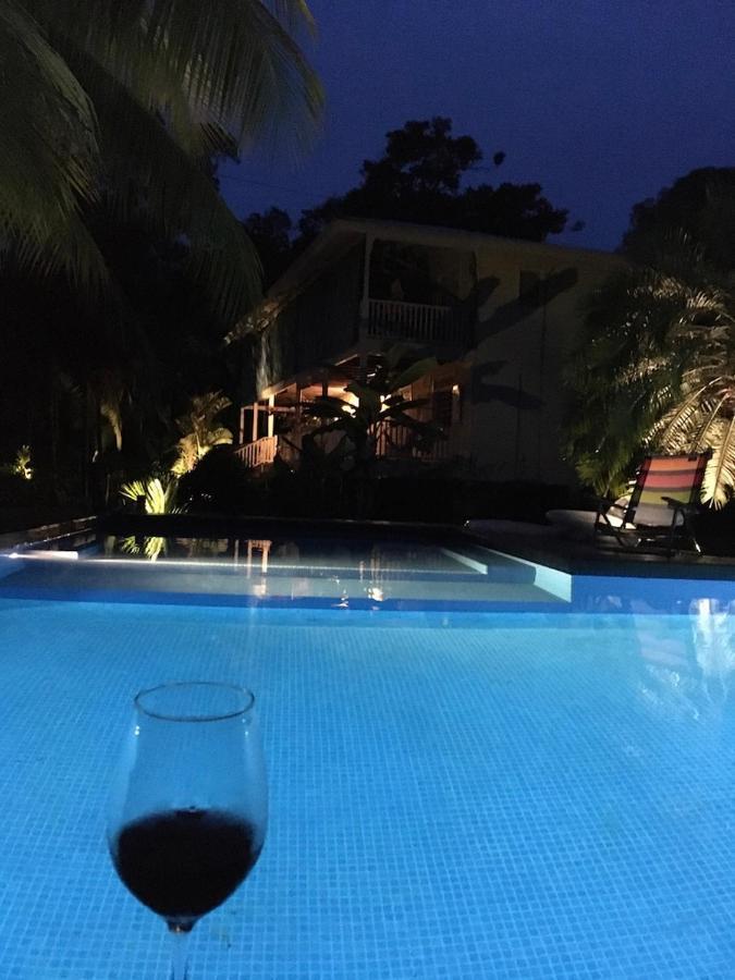 Sand Dollar Beach Bed&Breakfast Bocas del Toro Exterior foto