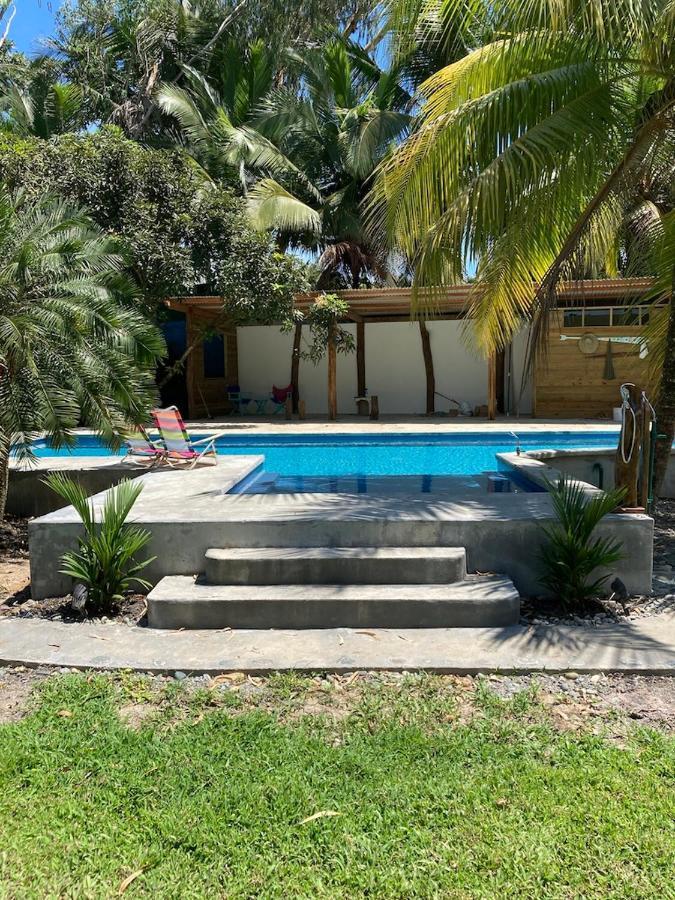 Sand Dollar Beach Bed&Breakfast Bocas del Toro Exterior foto