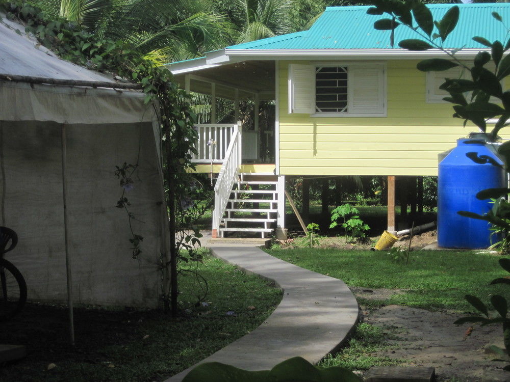 Sand Dollar Beach Bed&Breakfast Bocas del Toro Exterior foto